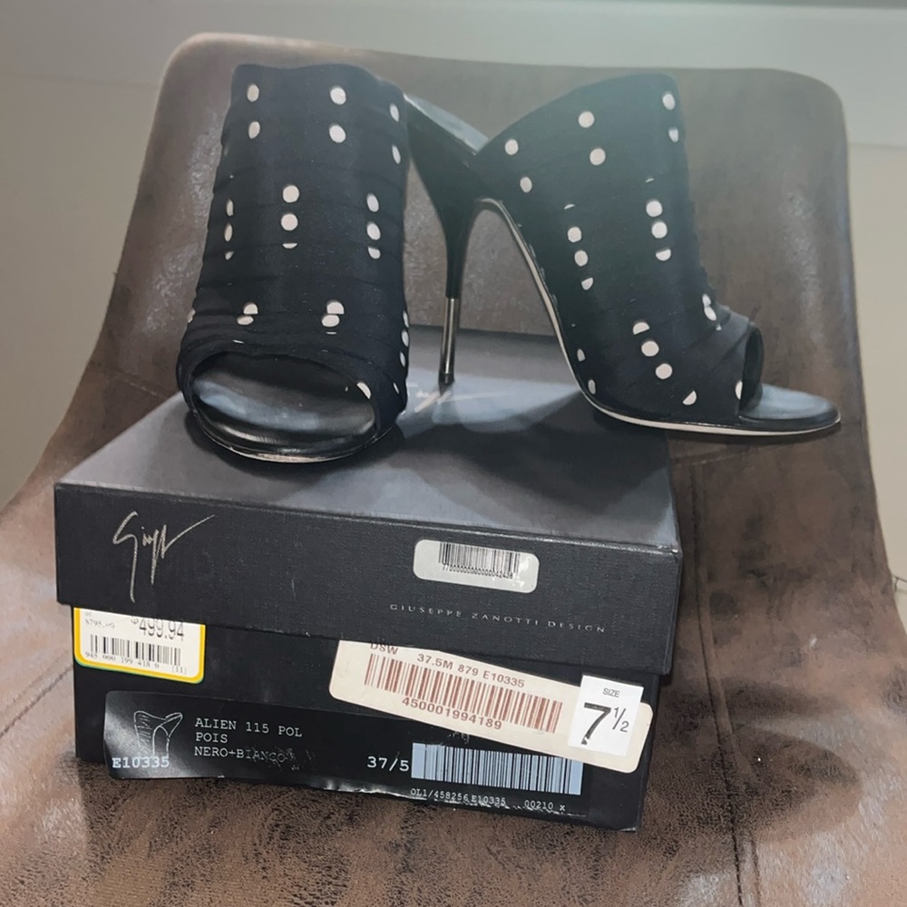 Giuseppe Zanotti Design pumps!!